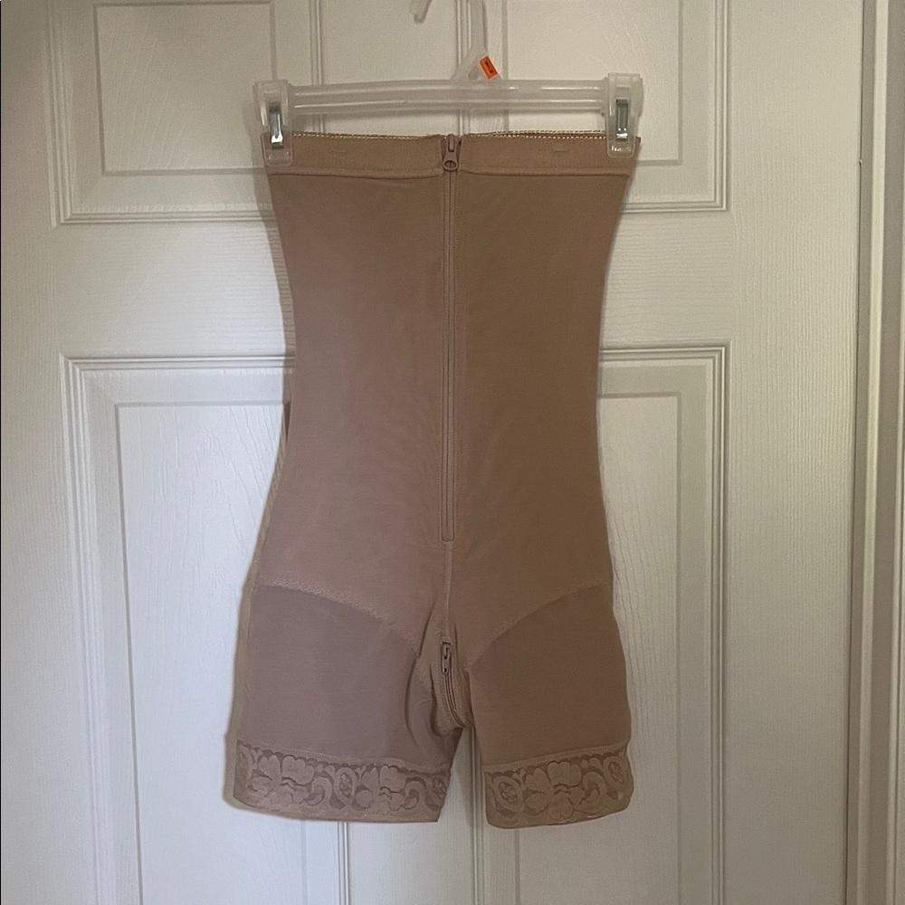 Seamless High-Waist Shapewear Shorts